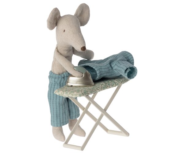 maileg iron and ironing board mouse