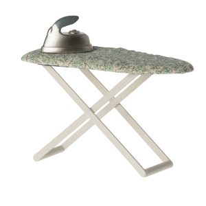 maileg iron and ironing board mouse