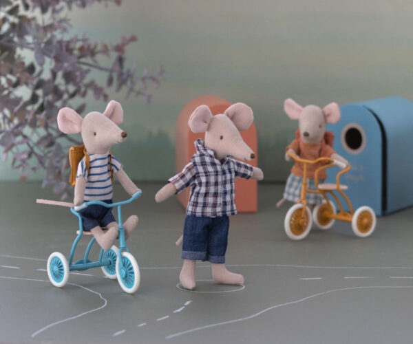 maileg tricycle mouse big brother with bag