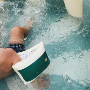 calile henry pool look3