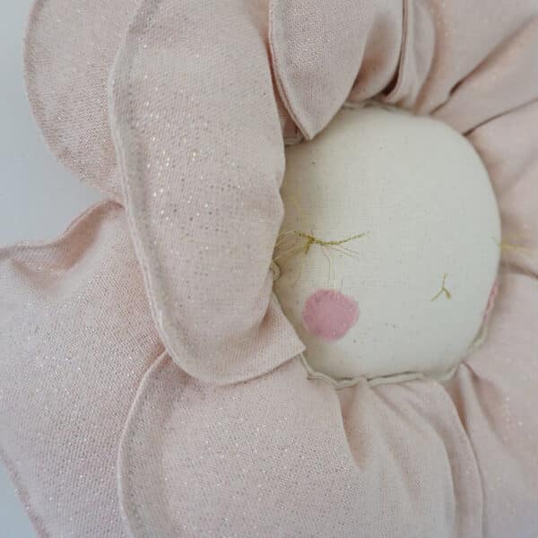 flower head kids wall decor pink gold