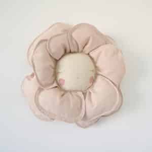 flower head kids wall decor pink gold