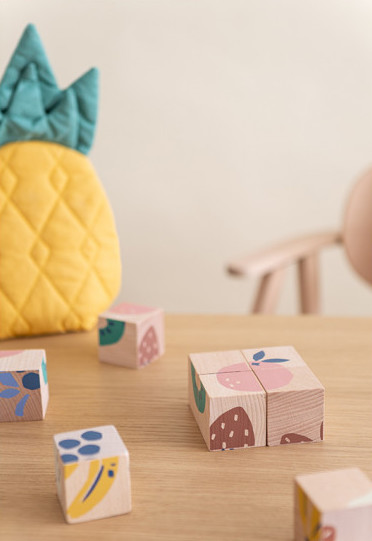 fruits wooden cubes look3
