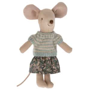 maileg knitted sweater and skirt for big sister mouse