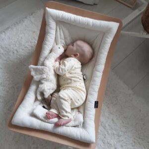 levo baby rocker in beech organic whitelook