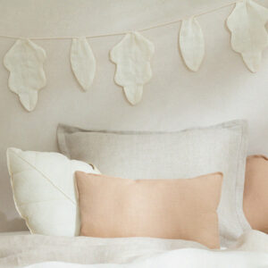 lin francais leaf garland off white