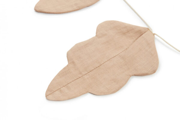 lin francais leaf garland sand