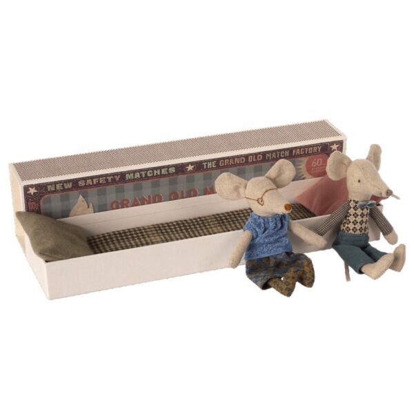 maileg beach mice chair set toy look