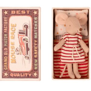 maileg big sister mouse in matchbox look 3