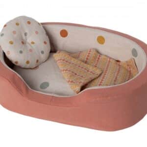 maileg dog basket coral