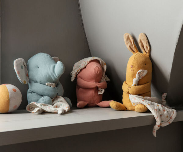 maileg lullaby friends bunny look