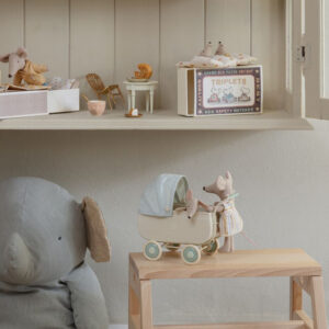 maileg mouse in matchbox big sister look2