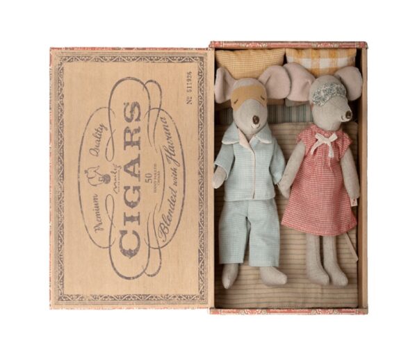 maileg mum and dad mice in cigarbox multicolor 2