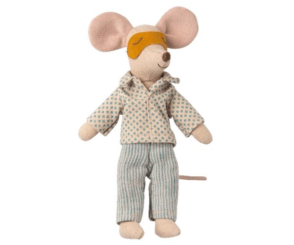 maileg pyjamas for dad mouse look