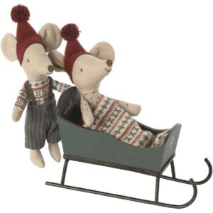 maileg sleigh mouse look