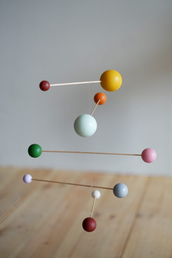 monika color hanging kinetic mobile look2