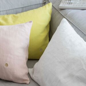 pillow case hemp mona milk look1