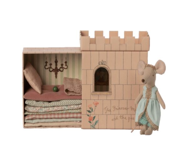 princess mouse in the pea toy big sister look1