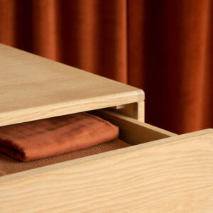 pure oak wood dresser look2