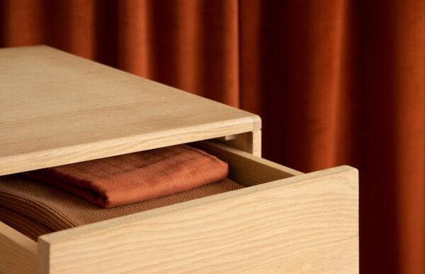 pure oak wood dresser look2