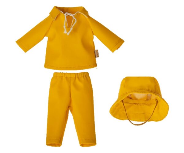 rainwear with hat teddy dad