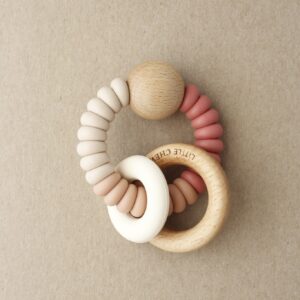 rattle teether dany maroon