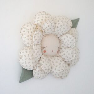 flower head kids wall decor mint motif