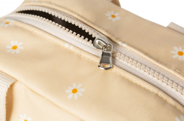 sunshine insulated lunch bag daisies look4