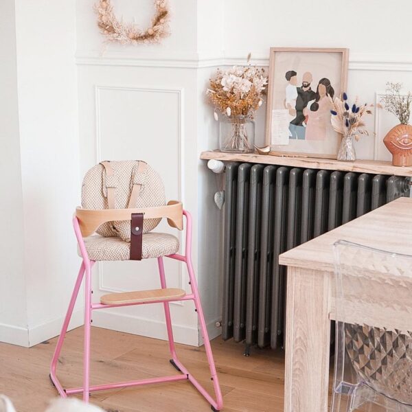 tibu high chair pink look