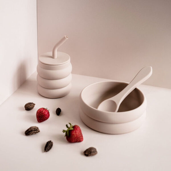 the breakfast set strawberry cardamom look