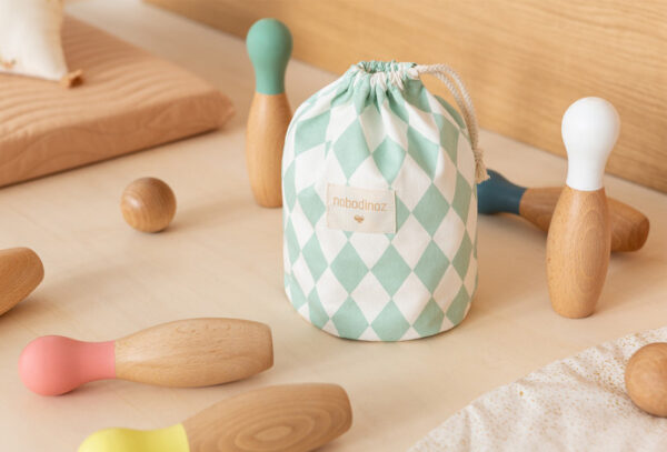 wooden bowling set look1