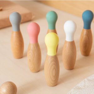 wooden bowling set look3