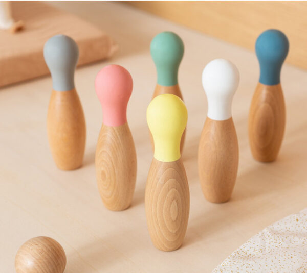 wooden bowling set look3