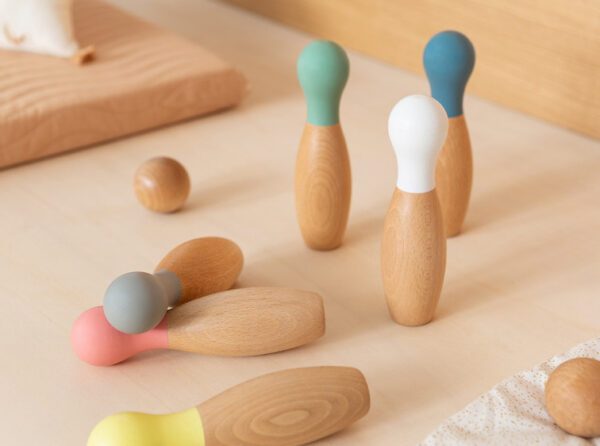 wooden bowling set look4