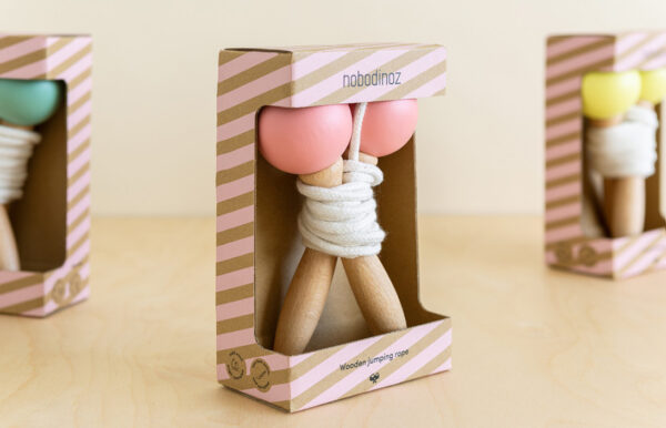 wooden skipping rope pink look3