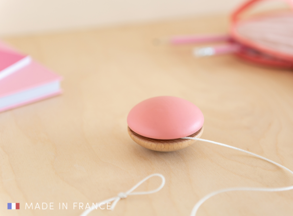 wooden yoyo pink look3