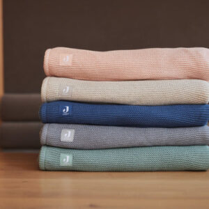 blanket cradle basic knit ivory coral fleece