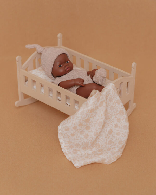 lupitas jinny doll 20cm bouquet silhouette
