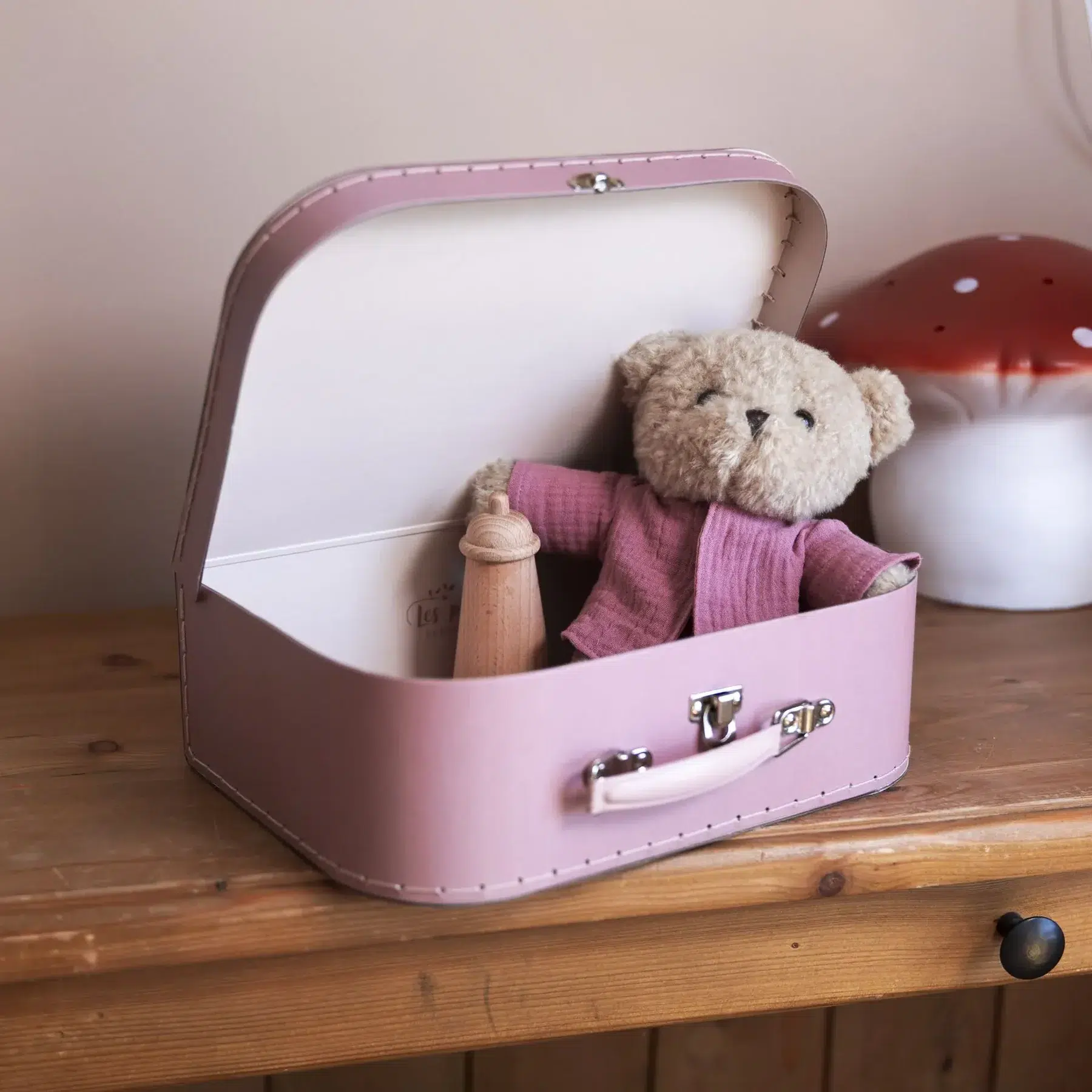 morrissette with clothes