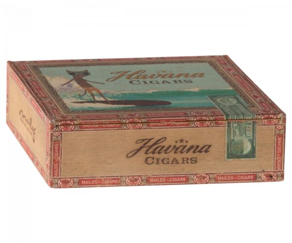 maileg mum and dad mice in cigarbox