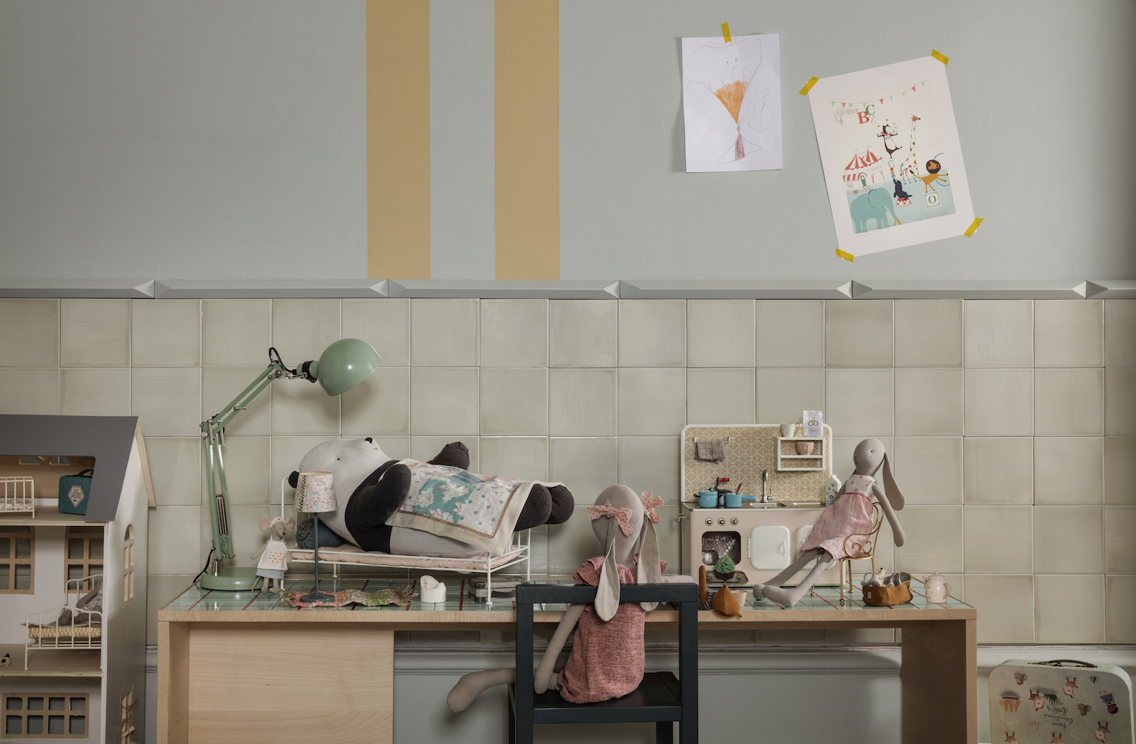 maileg carry cot