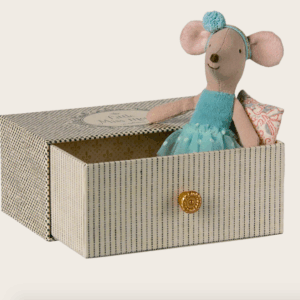 dance mouse in daybed, little sister