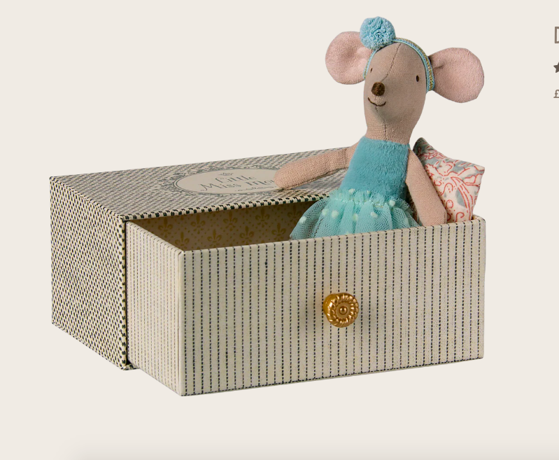 dance mouse in daybed, little sister