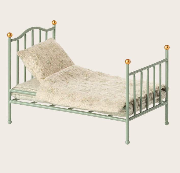 maileg vintage single bed mouse mint