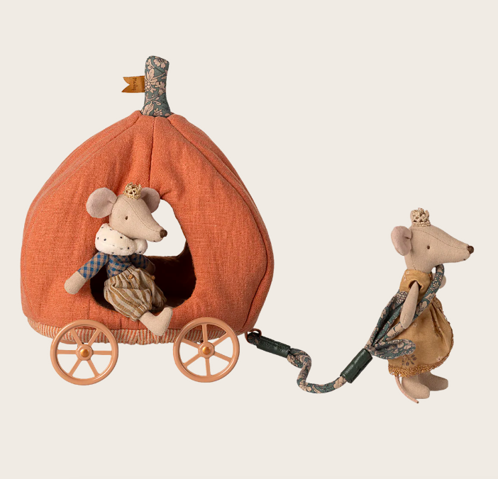 maileg pumpkin carriage mouse