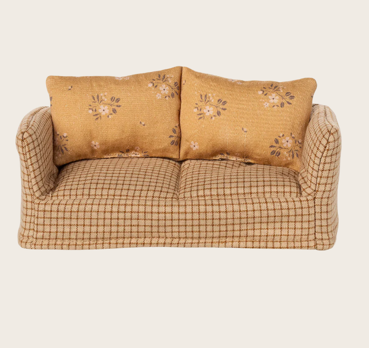 maileg couch mouse mable