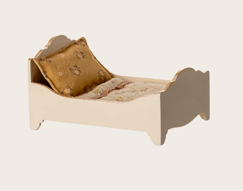 maileg bed mouse off white