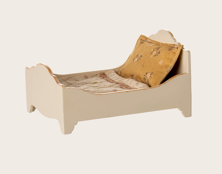 maileg bed mouse off white