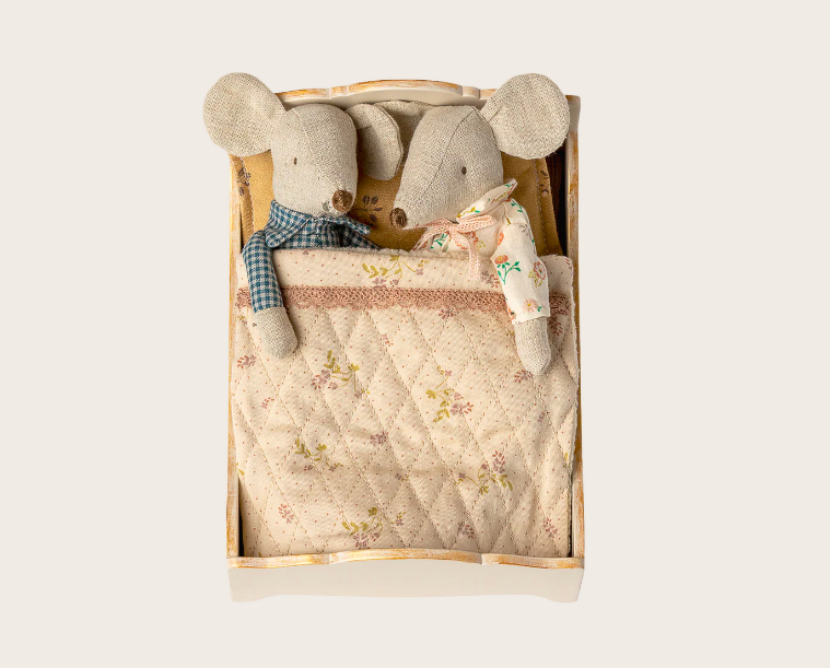 maileg bed mouse off white