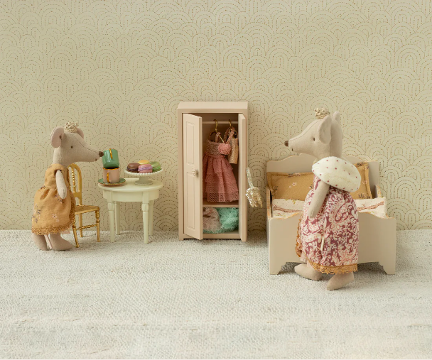 maileg bed mouse off white